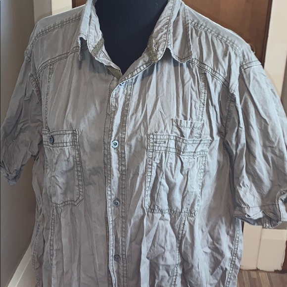 Military button down short sleeved shirt - Picture 2 of 3